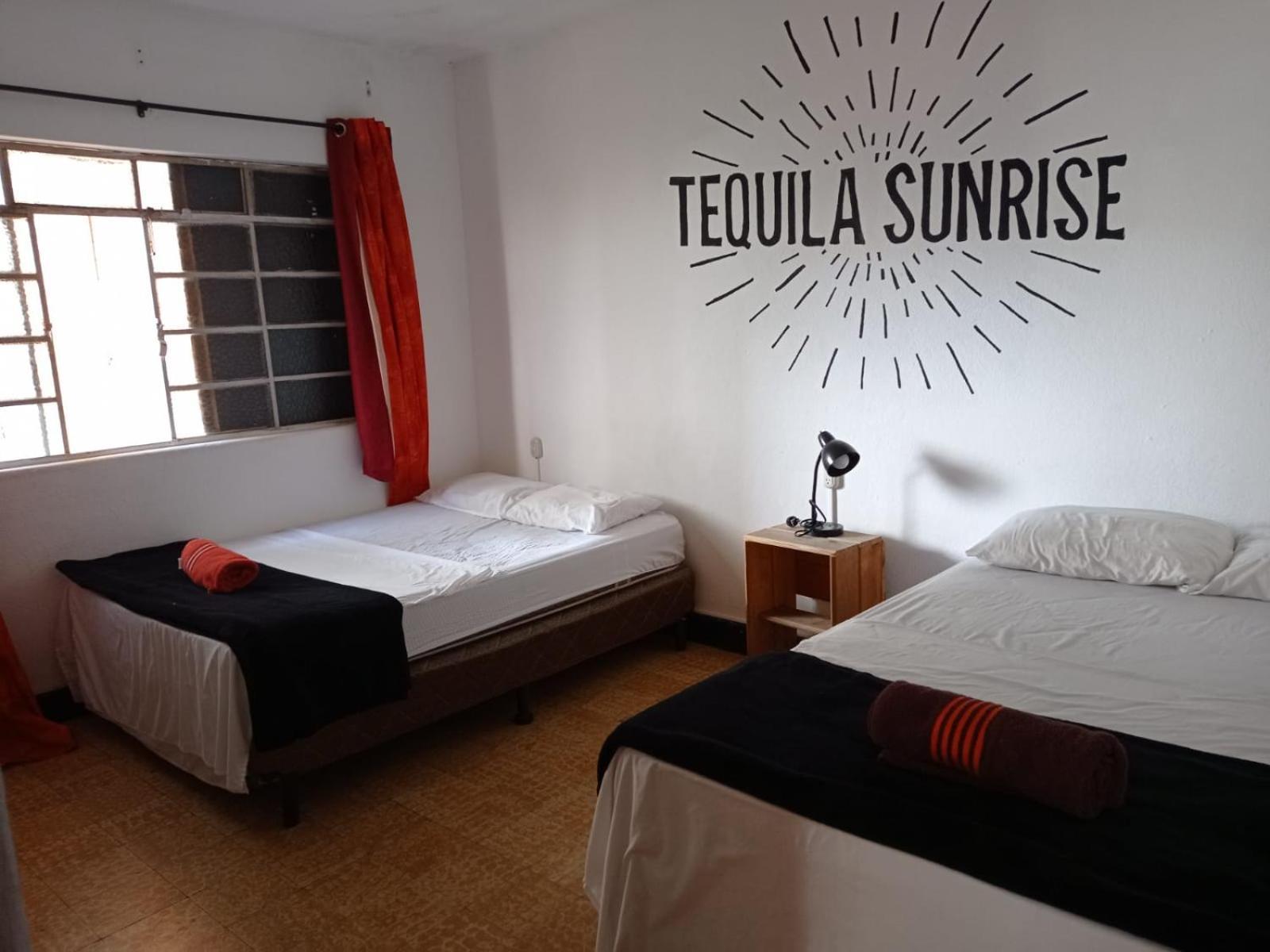 Tequila Sunrise Hostel Guatemala City Luaran gambar